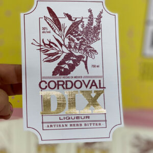 Etiqueta de producto 10x15cm papel couche autoadherible barniz a registro dos tintas personalizada