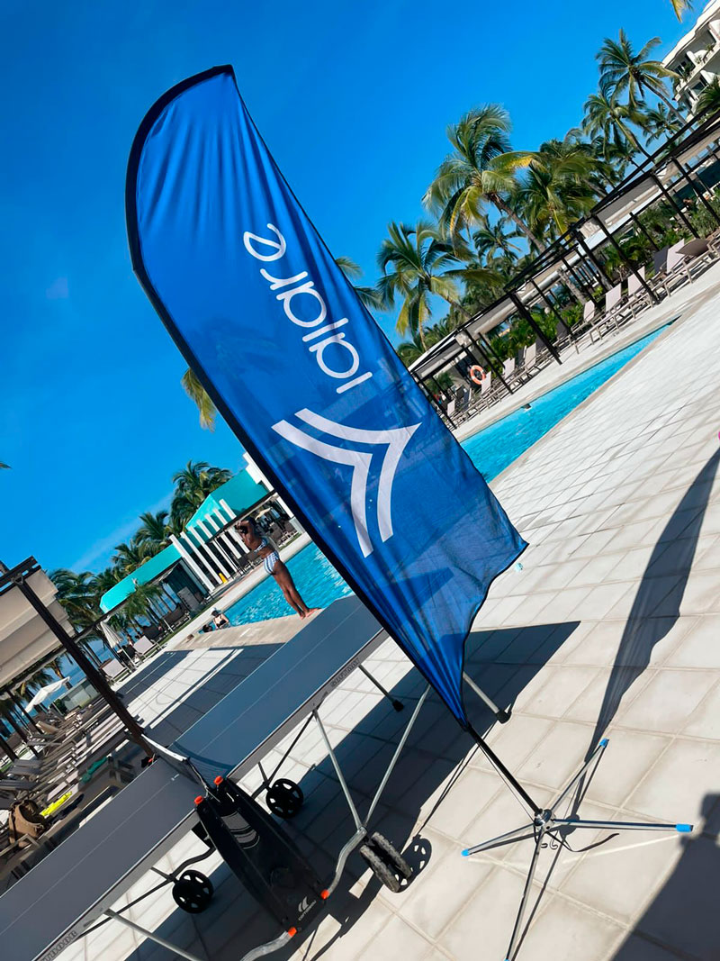 Banner bandera publicitario 60 × 200 cm display vertical para eventos y exterior